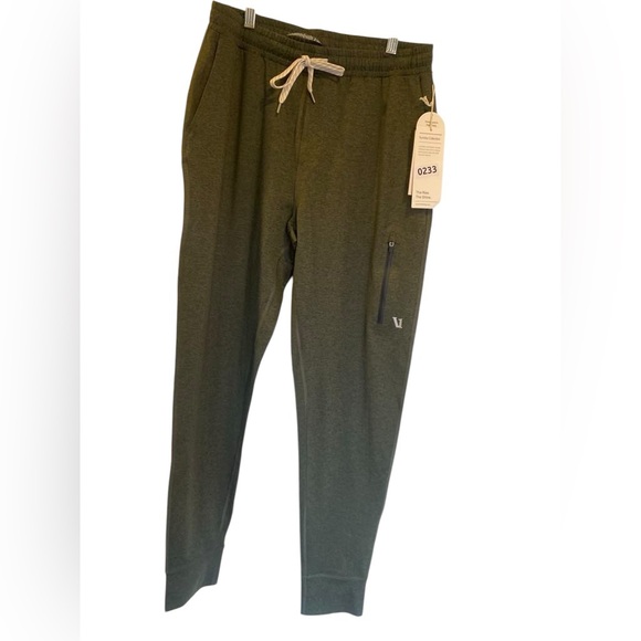 NWT Vuori men’s Sunday performance joggers KALE HEATHER Size S